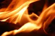 Pożar mieszkania w bloku. Właściciel uległ poparzeniom