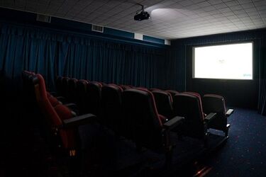 Kino tylko dla dwojga - pomysł Camera Cafe na walentynki