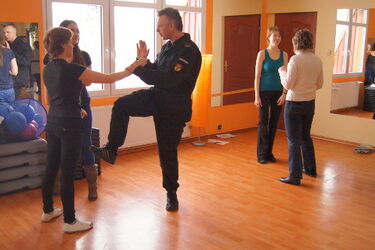 Białostoczanki trenują samoobronę ze Strażą Miejską