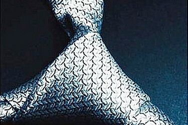 Futrzane kajdanki i pejcz. Pięćdziesiąt twarzy Greya [RECENZJA]