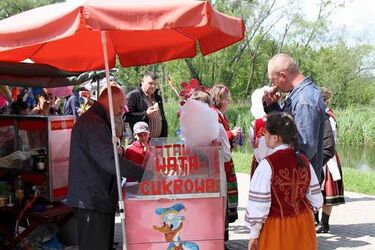 Szukasz pomysłu na letni biznes? Wydzierżaw stoisko na Plantach