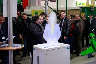 Hologram hostessy zaintrygował gości targów