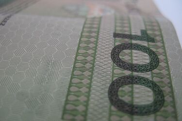 Chciał przekupić policjantów za 100 zł