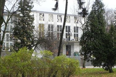 TIR zaparkuje w Teatrze Dramatycznym