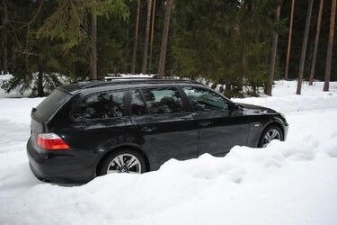 Policja odzyskała luksusowe bmw. Litewski złodziej ukrywał się w lesie