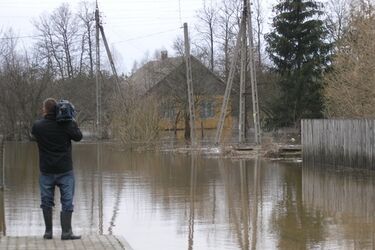 Podlaskie. Rzeki podtapiają drogi i gospodarstwa