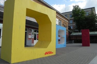 W centrum miasta stanęła kolorowa instalacja