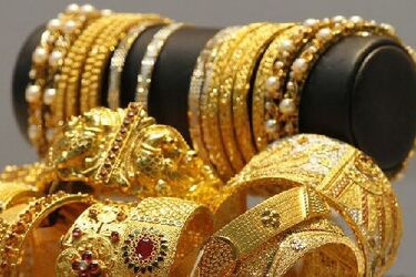 Sąd skazał 25-latka, który pobił i okradł złotnika na miejskim bazarze