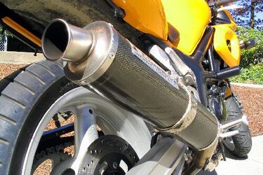 Wypadek na Nowym Mieście. Motocyklista trafił do szpitala