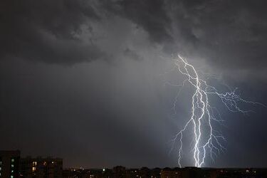 Burze z gradem dotarły na Podlasie