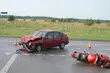 Zderzenie toyoty z motocyklem. 22-latek trafił do szpitala