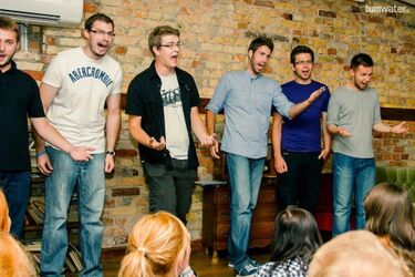 Pomysł na wakacje. Warsztaty improwizacji kabaretowej