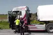 Niesprawnymi autami wożą niebezpieczne ładunki. Posypały się mandaty