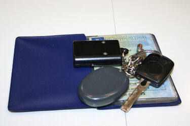 Długie kolejki do rejestracji aut. Trzeba czekać od godz. 5 rano