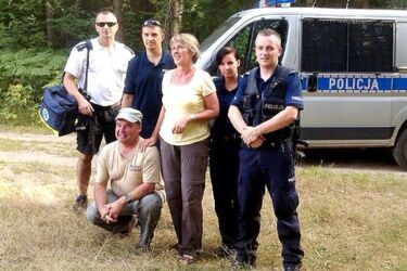 Niemieccy turyści zgubili się na bagnach. Odnalazła ich policja