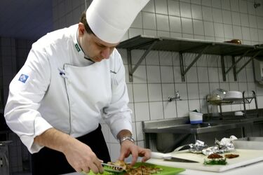 Kucharz i opiekun osób starszych. Bezpłatne szkolenia