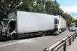 Zderzenie trzech tirów. Kierowca trafił do szpitala