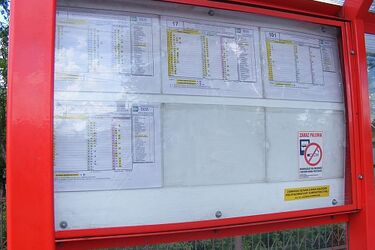 Kilkanaście linii autobusowych zmieniło trasy i rozkłady