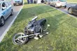 Motocyklista uderzył w słup oświetleniowy. 18-latek nie żyje