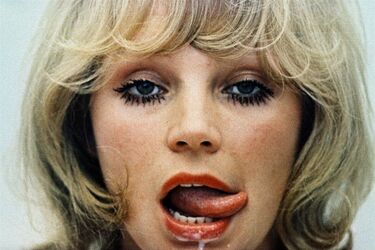 Prowokująco, intymnie. Natalia LL zagląda do Puszczy Białowieskiej