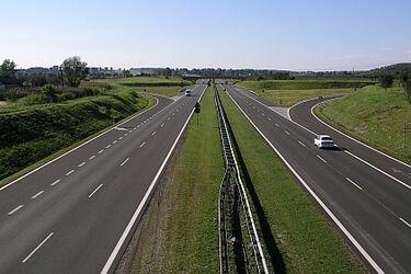 "Ósemka" do Warszawy. Mieszkańcy chcą ekranów akustycznych