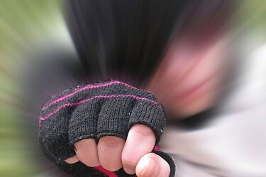 Napadali i rabowali przechodniów na ulicach. 17 i 19-latek staną przed sądem
