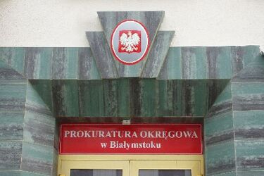 Przekazywał laweciarzowi informacje o wypadkach. Policjant z zarzutami