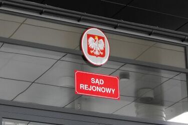 Pijani pobili fotografa. Mężczyzna stracił sprzęt o wartości 28 tys. zł