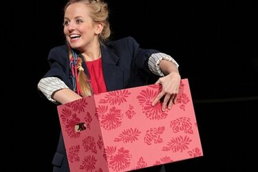 Szarzy Panowie kradną czas. Czy uratuje nas Momo?