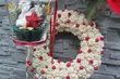 Świąteczny kiermasz kompozycji i stroików bożonarodzeniowych