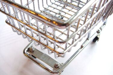 Szał przedświątecznych zakupów. Sklepy wydłużają godziny pracy