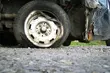 Przyjechali na miejsce wypadku i nie wiedzieli co robić . Policjanci oskarżeni 