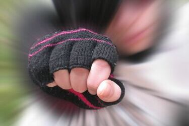 Wypatrywali samotne osoby i bili do nieprzytomności. Nastolatkowie staną przed sądem