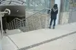 Przejścia podziemne. Windy działają, ale są 