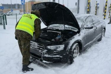 Kradzione audi i poszukiwany kierowca. Sukces podlaskich strażników granicznych