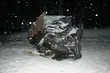 Ford wpadł w poślizg i zderzył się z tirem. Zginęły dwie osoby