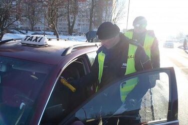 Policja skontrolowała białostockich taksówkarzy. Połowa dostała mandaty