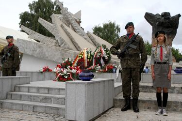 Dawne cmentarze i miejsca pamięci będą regularnie sprzątane