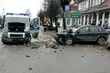 Pijany kierowca uciekał przed pościgiem. Staranował policyjny radiowóz