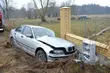 Pijany kierowca BMW wjechał w ogrodzenie