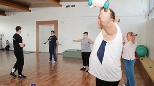"Schudnij z nami!". Trening uczestników na siłowni [ZDJĘCIA]