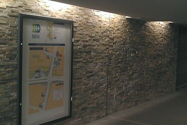 BKM zadomawia się w przejściu podziemnym