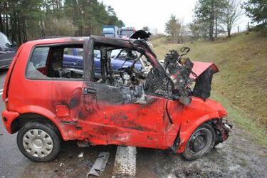 Tragiczny wypadek. Kobieta spłonęła w cinquecento