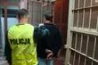 Dzwonił z budki telefonicznej i informował o bombach. Żartowniś zatrzymany