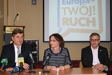 Janusz Palikot w Białymstoku. Zaprezentował spot wyborczy i odniósł się do afery w PO