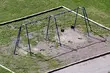 Rozebrali i ukradli huśtawki z placów zabaw
