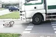 Tir potrącił rowerzystkę. 73-latka w szpitalu