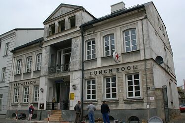 Pałacyki, kamienice i gmachy. Spacer po ul. Warszawskiej 