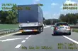 Podczas wyprzedzania zajechał drogę osobówce. Kierowca tira ukarany [WIDEO]
