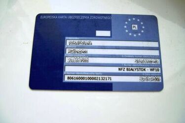Przed wyjazdem na urlop warto zadbać o ubezpieczenie. EKUZ jest darmowa